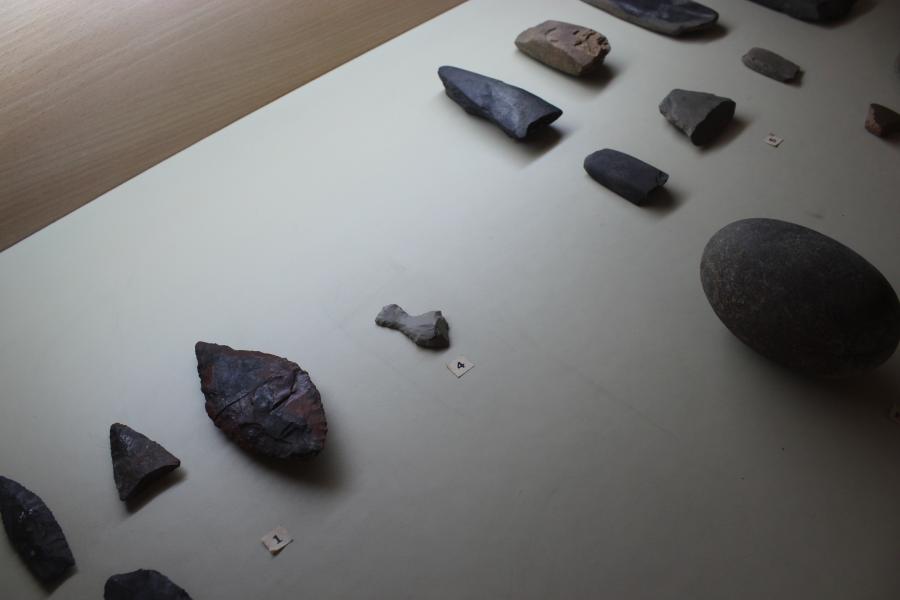 Археологические находки из камня