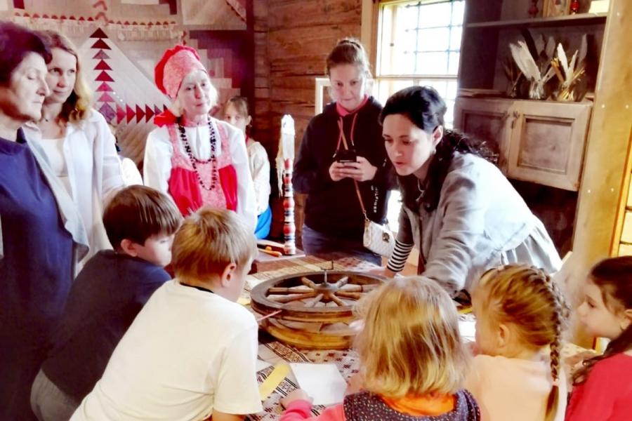  Программа «Ветер на море гуляет, И кораблик подгоняет…»