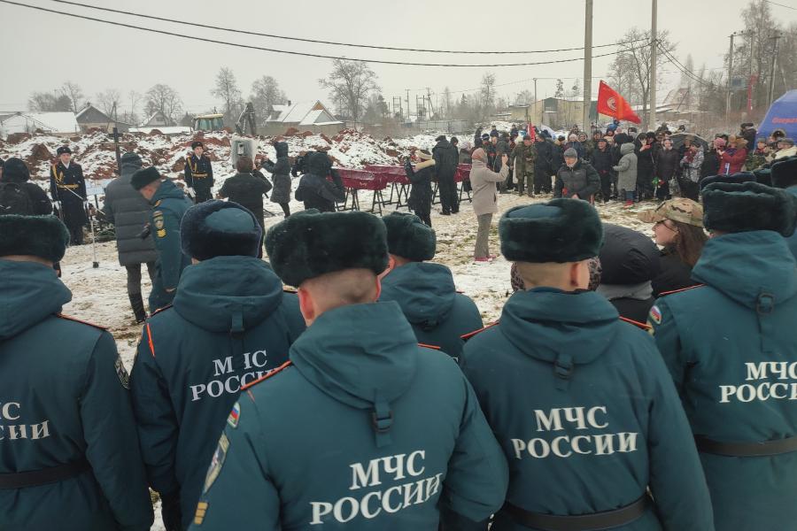 Захоронение  военнопленных транспортного сортировочного лагеря ДУЛАГ - 140. Выра.